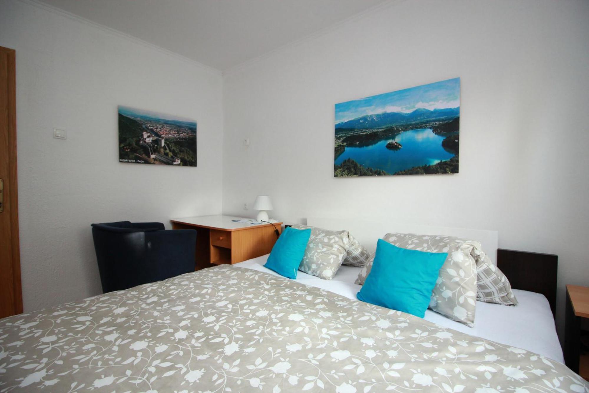 Guesthouse Veles Slovenska Bistrica Rum bild