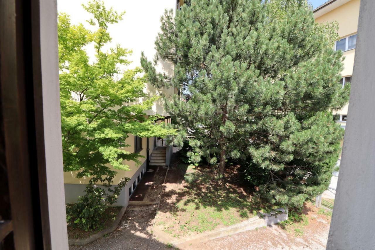 Guesthouse Veles Slovenska Bistrica Exteriör bild