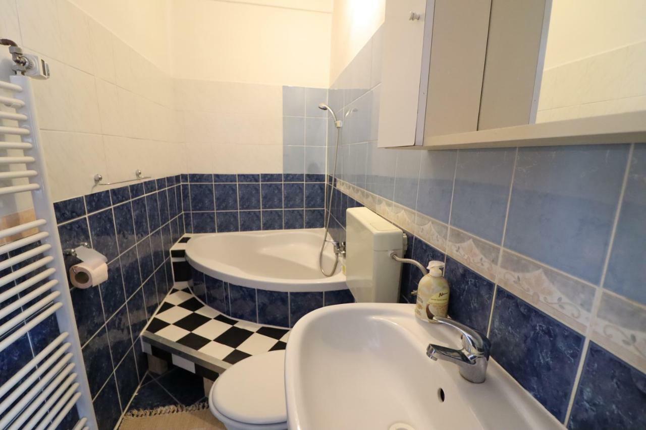 Guesthouse Veles Slovenska Bistrica Exteriör bild