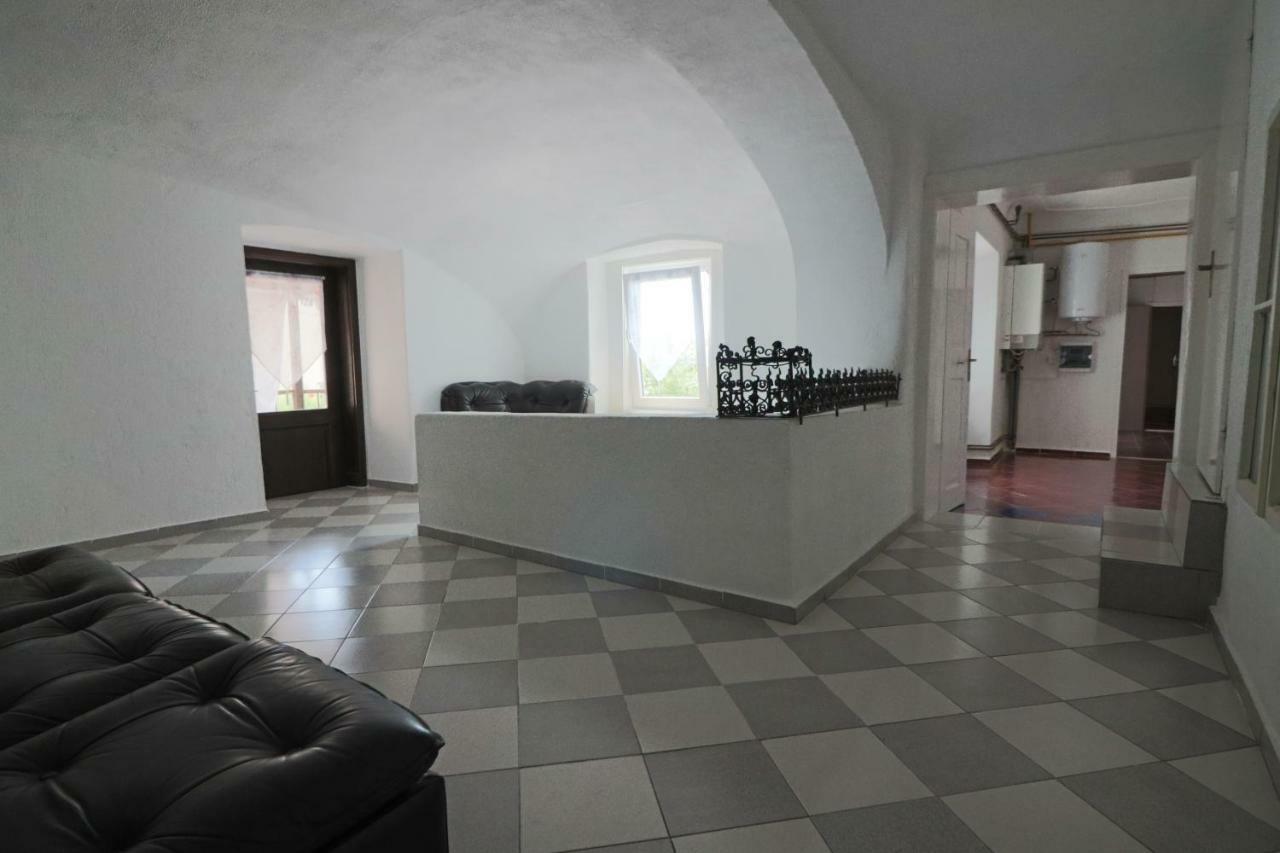 Guesthouse Veles Slovenska Bistrica Exteriör bild