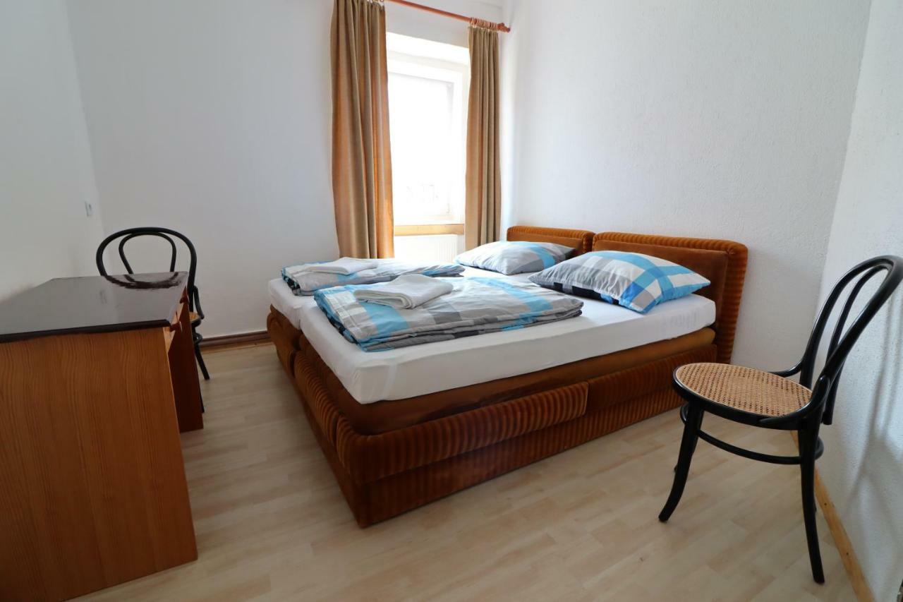Guesthouse Veles Slovenska Bistrica Exteriör bild
